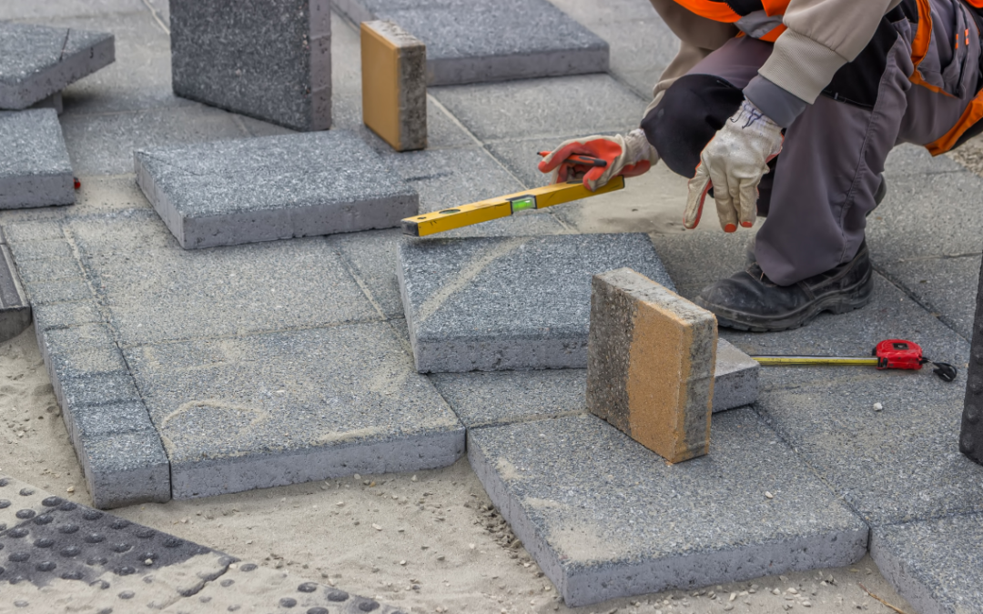 Tips For Choosing The Right Sand Color For Your Interlock Pavers